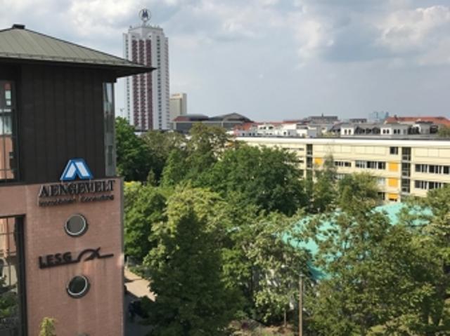 Individuelle 3 Raum Dachgeschosswohnung mit Einbauküche! 5 Minuten ins Zentrum!