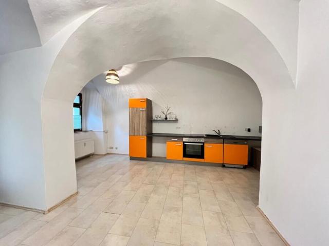 individuelle 2 Raumwohnung mit Terrasse, Einbauküche und separatem Eingang in der Nikolaivorstadt !