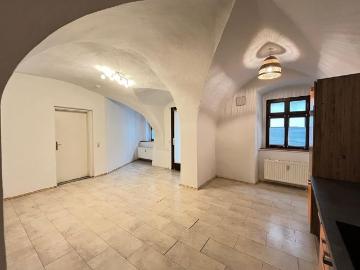 individuelle 2 Raumwohnung mit Terrasse, Einbauküche und separatem Eingang in der Nikolaivorstadt !