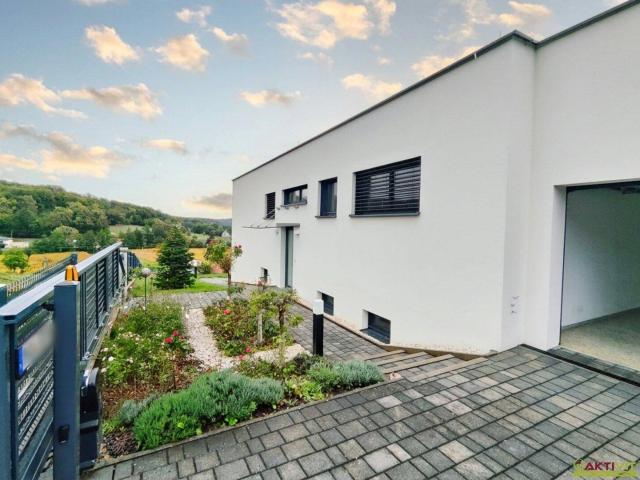 Individuelle Architektenvilla mit Traumküche und großem Grundstück in Aussichtslage im Südburgenland
