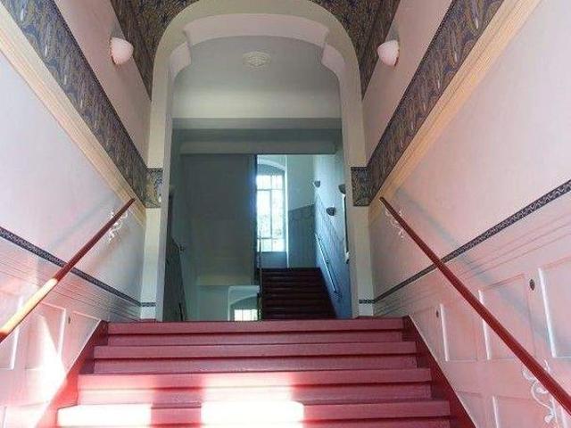 Individuelle Dachgeschosswohnung mit großem Balkon und herrlichem Blick!