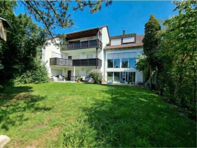 Individuelle Maisonette Wohnung mit Balkon, Wintergarten