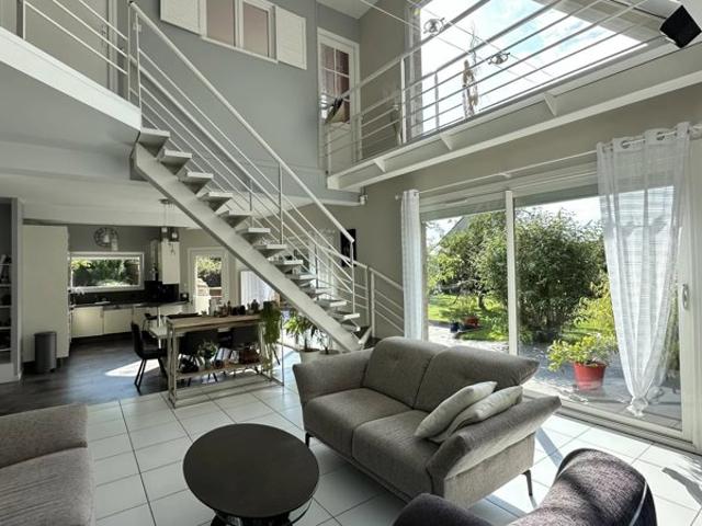Individuelle semi plain pied 175m2 5 chambres Piscine