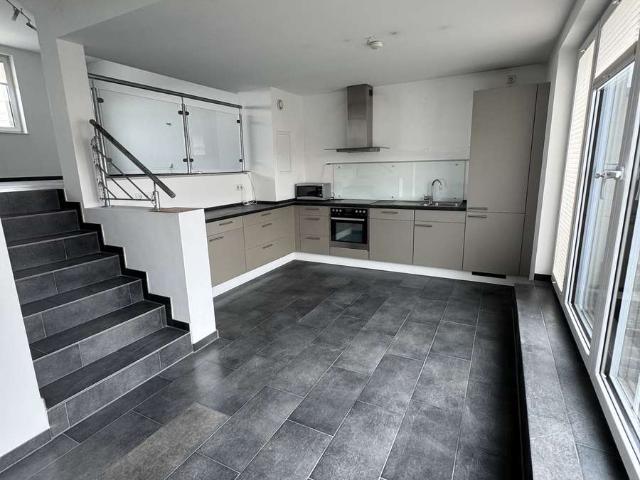 Individuelles Niedrigenergie Wohnen auf mehreren Ebenen, schöne Wohnung in Porz Wahn