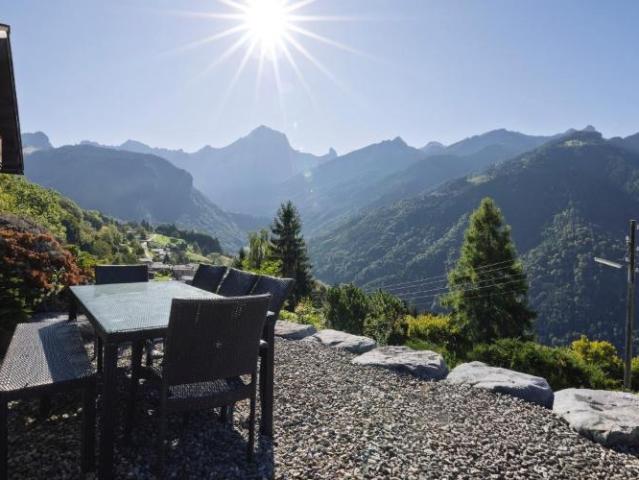 Individuelles 7.5 Zimmer Chalet, 3 Min. Autofahrt von Gryon Barboleuse entfernt
