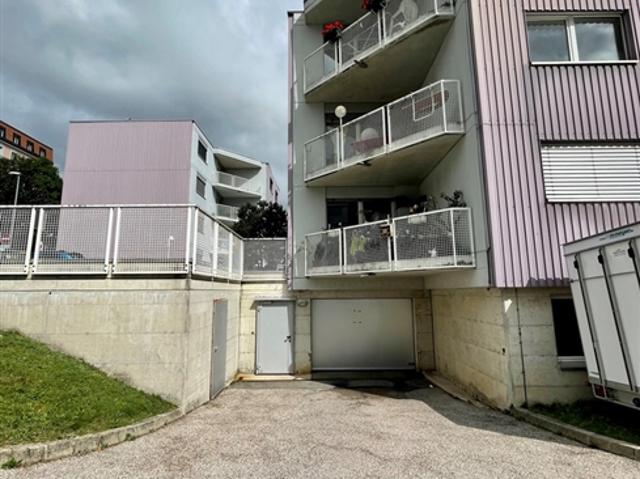 Innenparkplatz für Motorräder