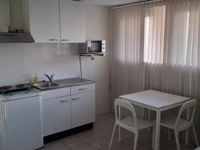 Indoor studio fully furnished & equipped