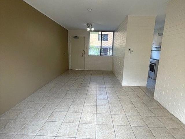 Indooroopilly COMPLEX 3 Bedroom Unfurnished
