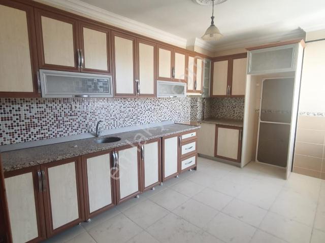 Çine Hamitabat Mahallesi'nde Pazar Yanında 3+1 Kiralık Daire