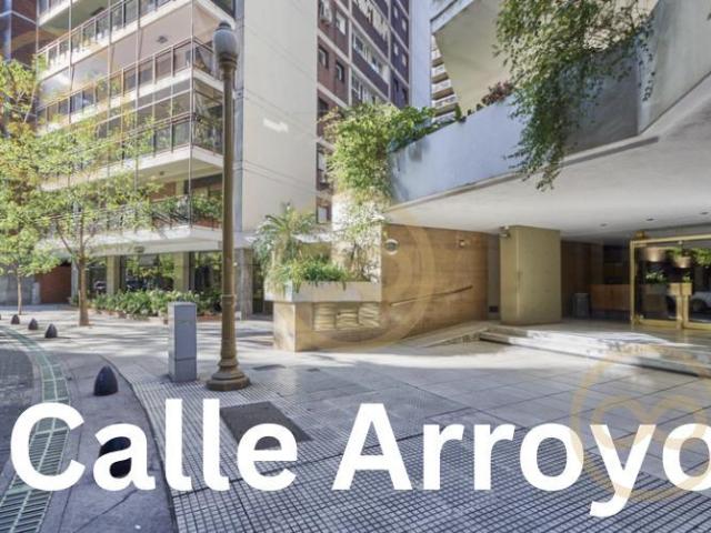 INFINIT REALTY Alquiler Retiro cuatro dormitorios dos cocheras
