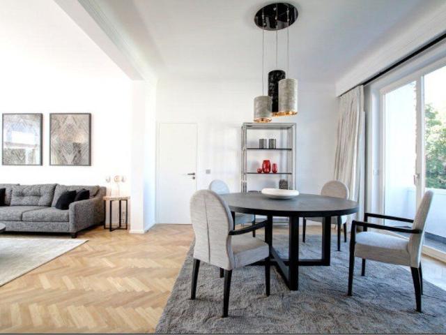 INFOS & VISITS 7/7 SUPERB FLAT AVENUE MOLIERE IN IXELLES