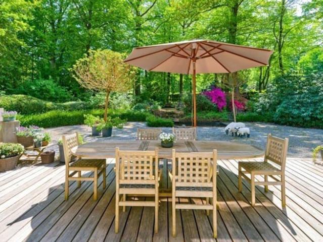 INFOS and VISITS 7/7 APARTMENT WITH STUNNING GARDEN