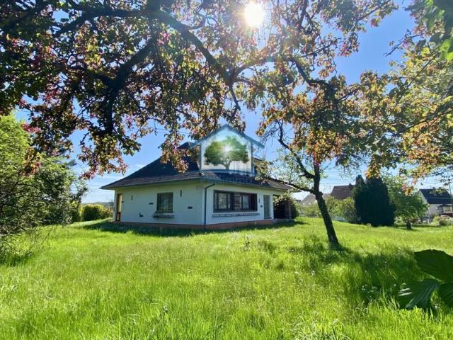 SOUS OFFRE. INGWILLER 67 Maison 8 pièces 168 m² avec Jardin et Garage Double sur 17 ares