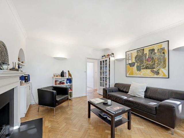 Ingelow House, Holland Street, London W8, 3 bed flat to rent, £6,478 pcm | PrimeLocation