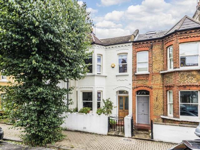 Ingelow Road, London SW8 3 bed house to rent £3,750 pcm £865 pw