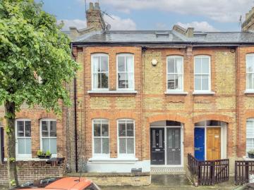 Ingelow Road, South Lambeth SW8, 2 bed flat to rent, £2,500 pcm | PrimeLocation