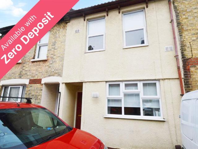 Ingle Road, Chatham ME4, 3 bed terraced house to rent, £1,295 pcm | PrimeLocation