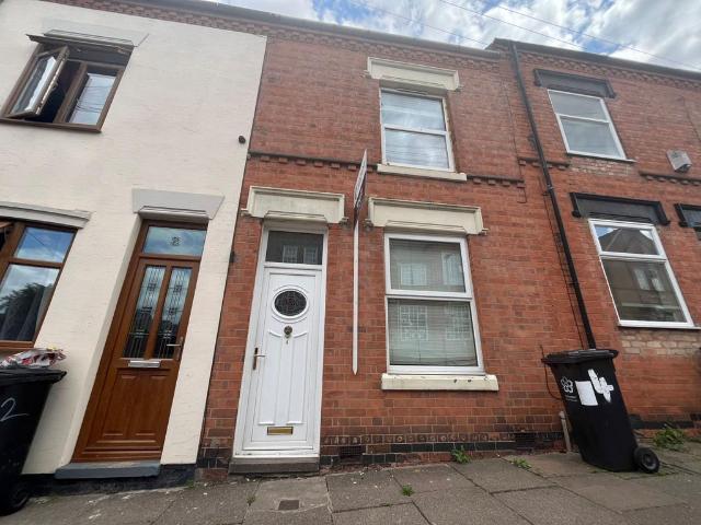 Ingle Street 2 bed terraced house to rent £875 pcm £202 pw