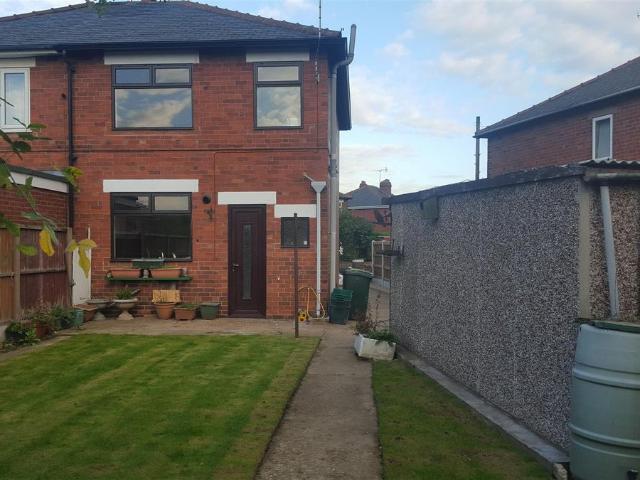 Ingleborough Drive, Doncaster DN5, 3 bed semi detached house to rent, £950 pcm | PrimeLocation