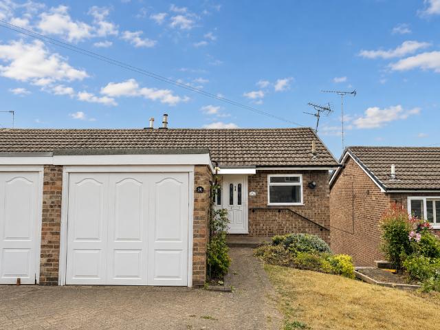 Inglefield, Rochdale OL11 2 bed semi detached house to rent £1,295 pcm £299 pw