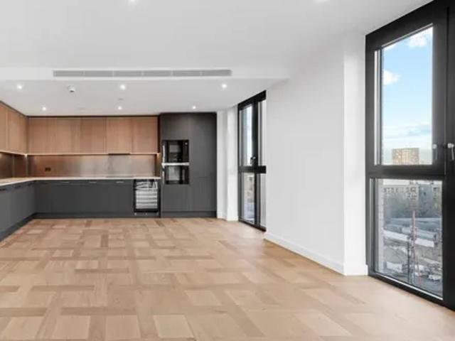 Inglefield Square, Prusom Street, London, E1W 3RS, United Kingdom | 2 bed apartment for rent #140400020 | Rentberry