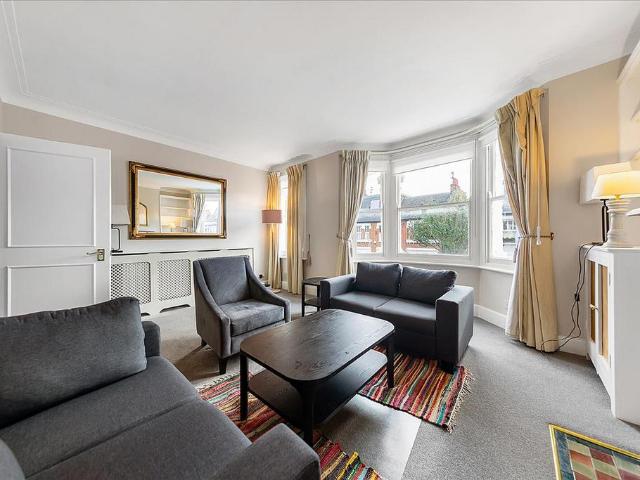 Inglethorpe Street, Fulham, London, SW6 4 bed apartment to rent £4,350 pcm £1,004 pw