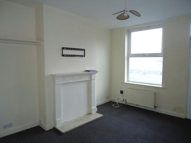 Ingleton Street, Leeds LS11, 4 bed terraced house to rent, £995 pcm | PrimeLocation