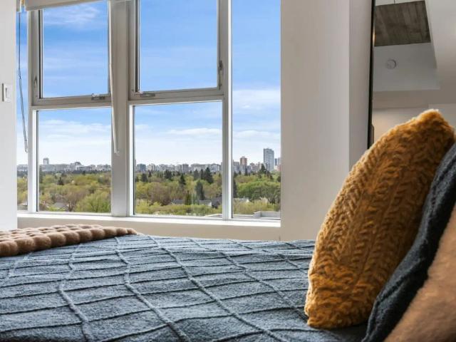 Inglewood Lofts — 1 Bedroom + Den