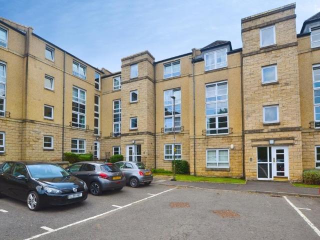 Inglis Green Gait, Edinburgh, EH14 2 bed flat to rent £1,195 pcm £276 pw