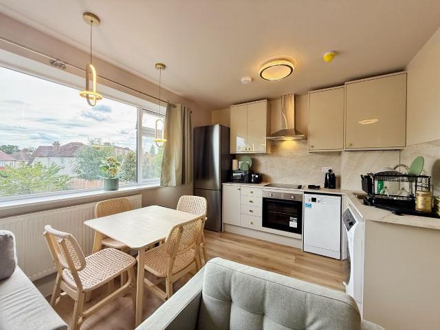 Ingram Way, Greenford UB6, 1 bed flat to rent, £2,299 pcm | PrimeLocation