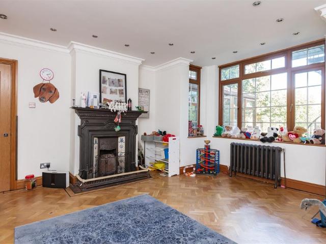 Ingrave Road, Brentwood, CM15