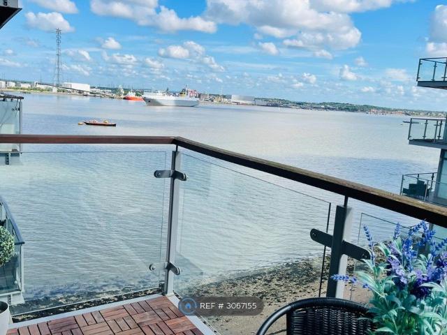 Ingress Park, Greenhithe DA9, 2 bed flat to rent, £1,675 pcm | PrimeLocation