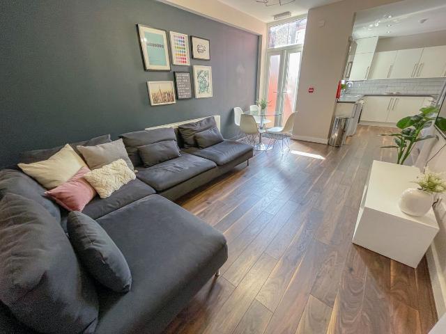 Ingrow Road L6, 5 bed property to rent, £542 pcm | PrimeLocation