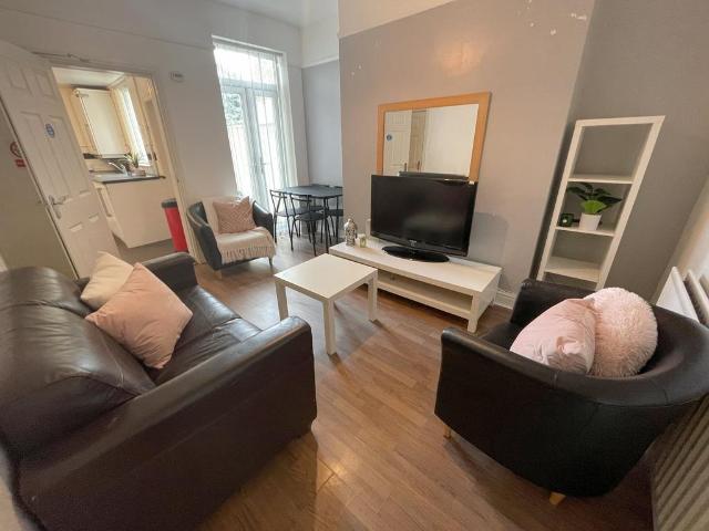 Ingrow Road, Liverpool, L6 9AJ, United Kingdom | 3 bed townhouse for rent #138146993 | Rentberry