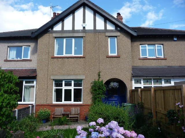 Ings Lane, West Yorkshire, Guiseley. 3 bed terraced house to rent £1,450 pcm £335 pw