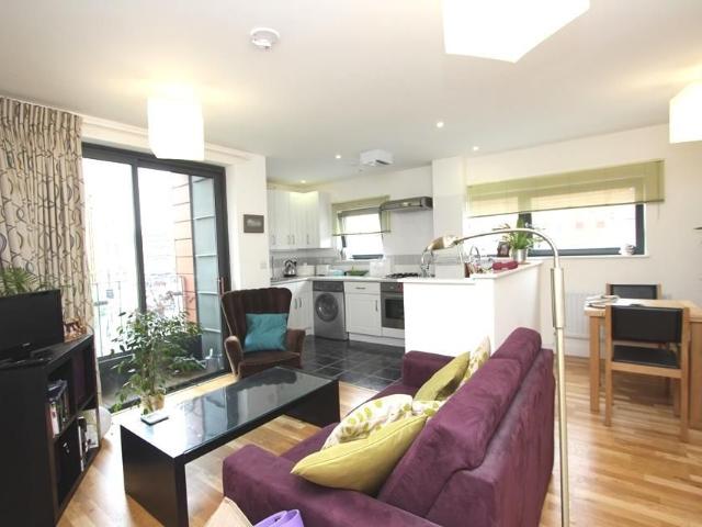 Inigo Jones House, 16 Gill Street E14, 1 bed flat to rent, £1,800 pcm | PrimeLocation