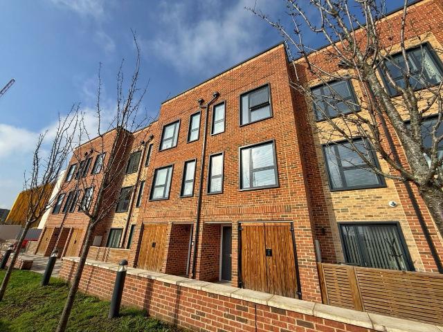 Inkwell Avenue, Watford WD18, 2 bed terraced house to rent, £2,150 pcm | PrimeLocation