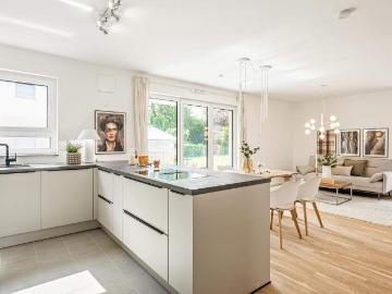 Inkl. Einbauküche: Moderne 4 Zimmer Neubau Wohnung mit eigenem Garten
