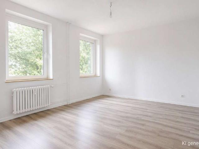inkl. 300 € Gutschein bis 31.10.2026 Renovierte 2 Zimmer Wohnung mit Gartenzugang