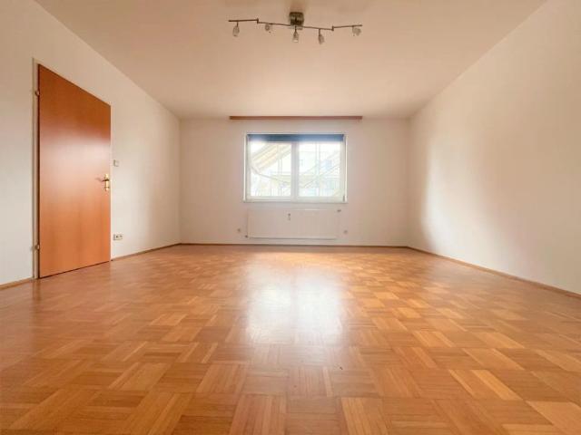 Inklusive Parkplatz I Kompakte 1 Zimmer Wohnung mit separater Küche in Liebenau