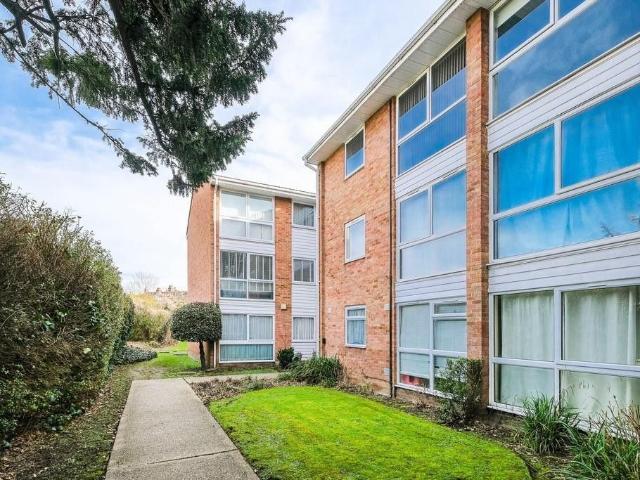 Inks Green, Higham Park, London, London E4, 2 bed flat to rent, £2,250 pcm | PrimeLocation