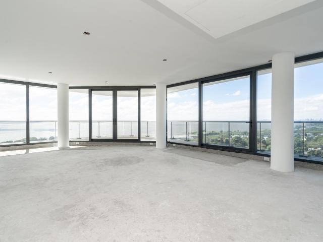 INLAZA Real Estate Real