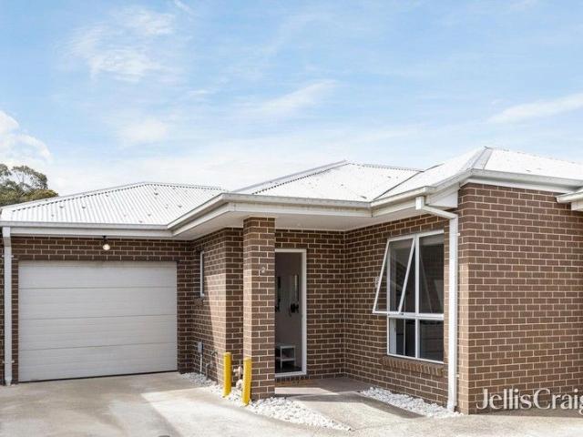 Spacious Single Level Living with Courtyard Appeal