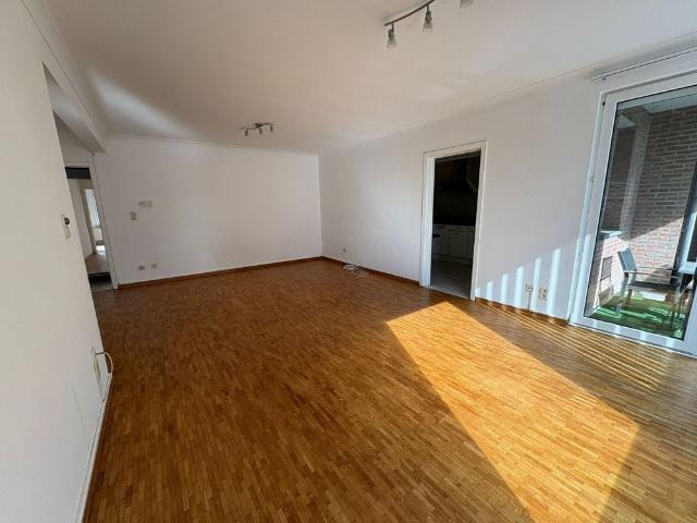 Instapklaar 2 slpk appartement in hartje Genk centrum