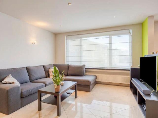 Instapklaar 2 slpk appartement met parking!
