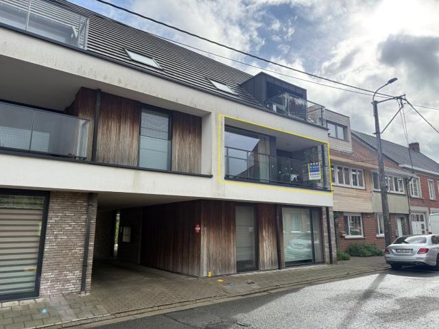 Instapklaar twee slaapkamer appartement in centrum Wingene