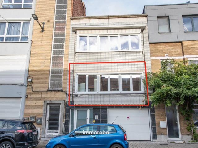 Instapklaar appartement te Gent nabij Sint Pieters station