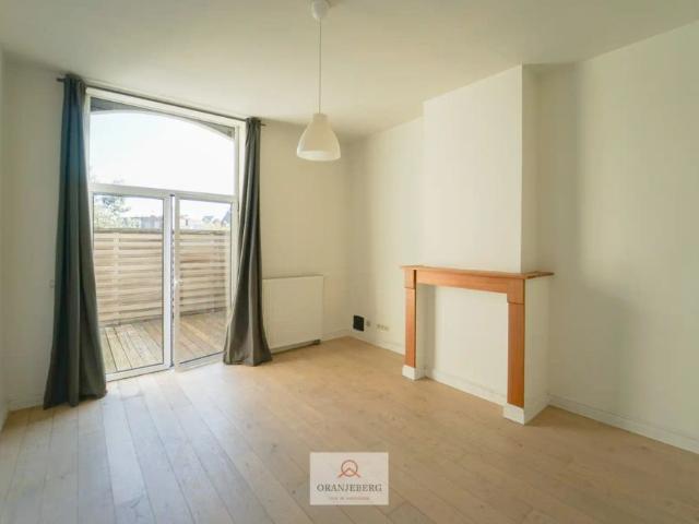 Instapklaar appartement aan Sint Pieterstation!