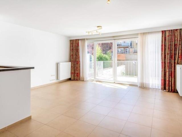Instapklaar appartement met 3 volwaardige slaapkamers gelege