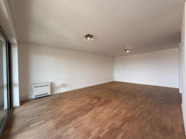 Instapklaar appartement met 2 slaapkamers en 2 terrassen te Roeselare